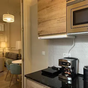 Loles De Cisneros Catedral Apartment Malaga
